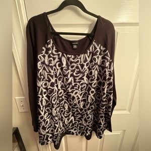 Long sleeve tea, shirt with love on the front